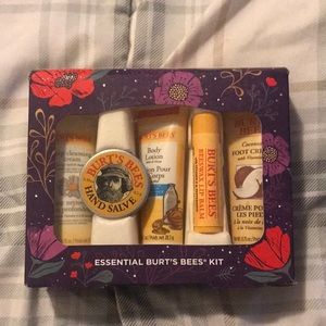 Essential Burt’s Bees Kit